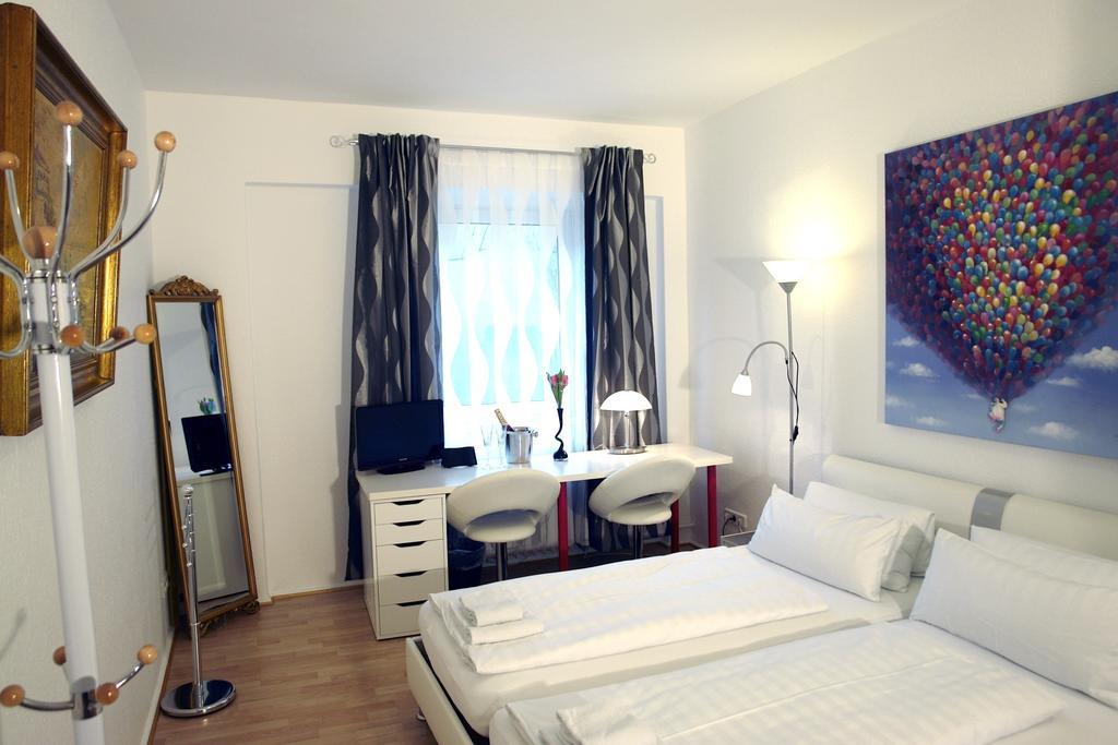 Gasthuis Bananas Hotel And Guesthouse Berlin *
